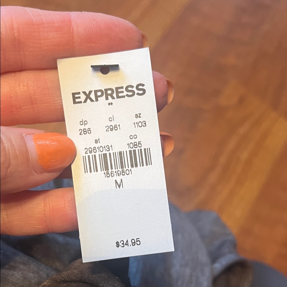 New Gray V-Neck cold shoulder express Women's Top - Picture 9 of 13